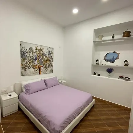 Violet House Apartment *